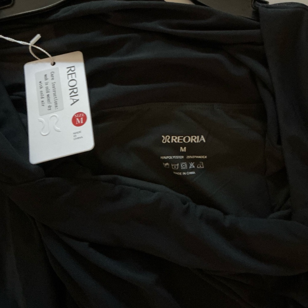 ReoRia Black Long-Sleeve Square-Neck Bodycon Gown - Picture 10 of 10
